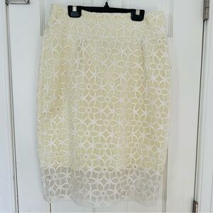 Elegant Floral Lace Pencil Skirt in Light Yellow/Cream
